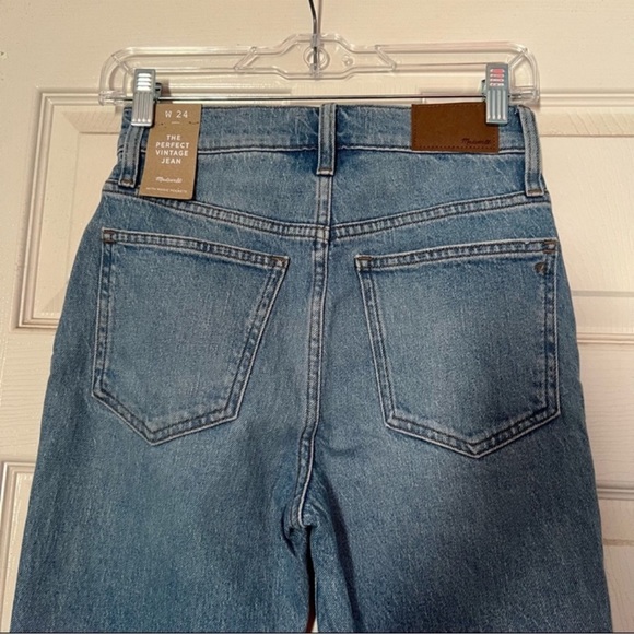 NWT Madewell The Perfect Vintage Jean in Coney Wash: Destroyed Edition Size: 24 - Picture 11 of 13